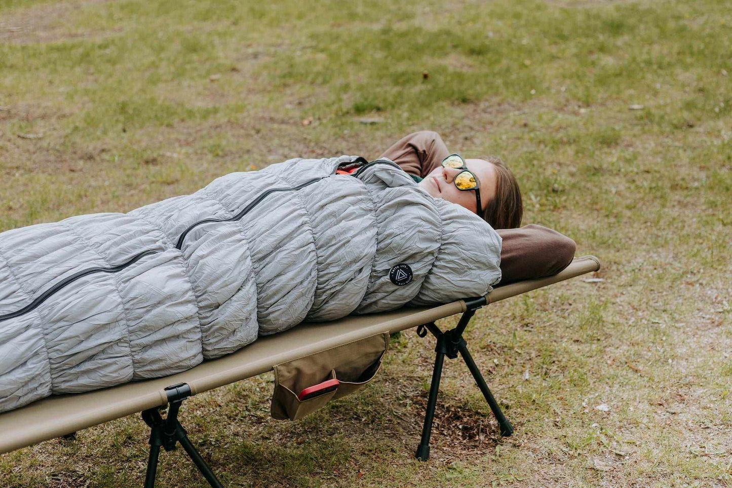 Sac de couchage 4 saisons en duvet d'oie – momie noire avec sac de compression